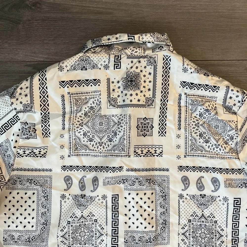 Dogg Supply by Snoop Dogg Mens 2XL Long Sleeve Pajama Top Cream Bandana Print